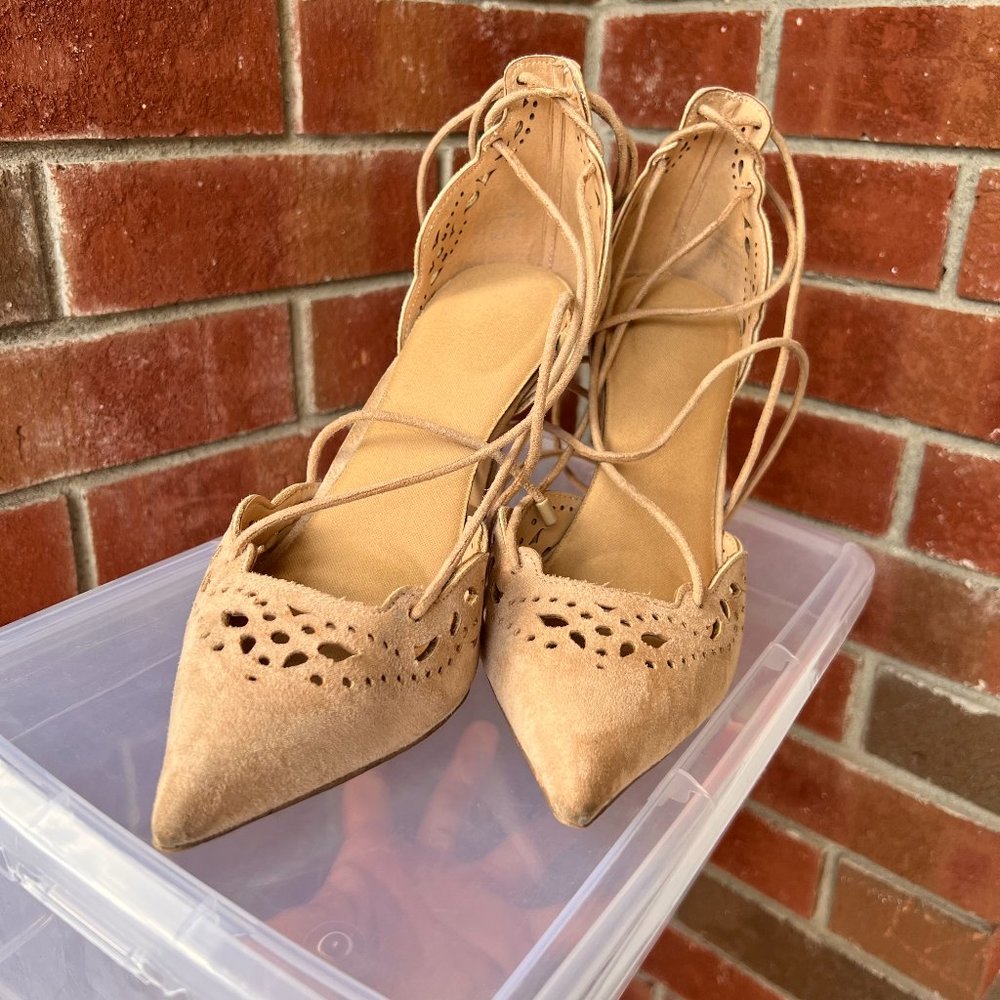 ALDO ANKLE STRAP PUMPS SIZE 6